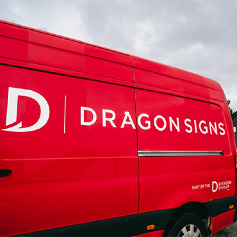 dragon-signs vehicle wrapping